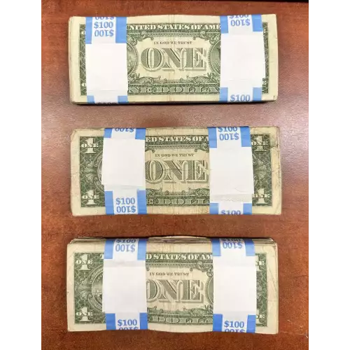 $1 1928 Blue seal Small Silver Certificates 1600 (4)