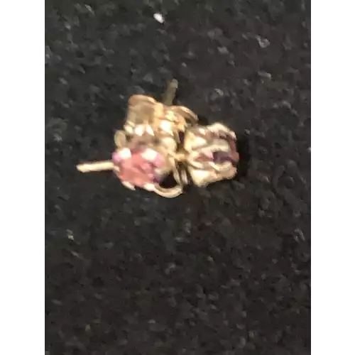 14K Amethyst Studs, 0.6g