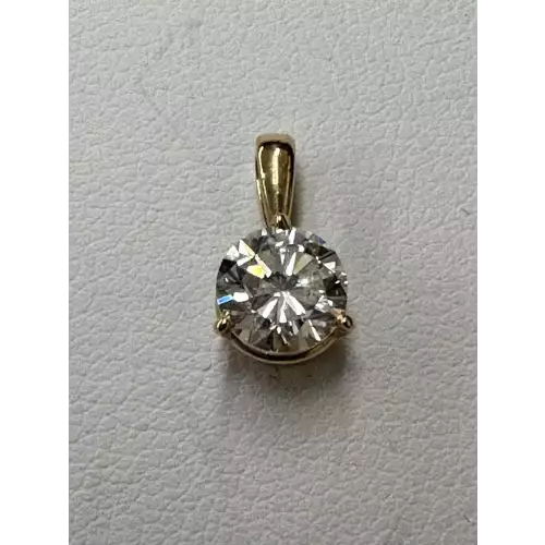 14K Gold 1.02 Ct Diamond Pendant 0 .7g