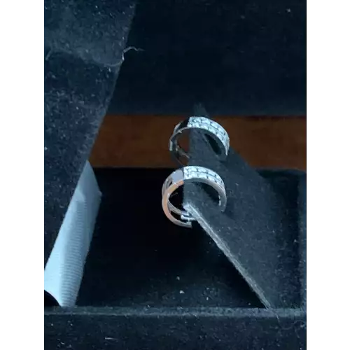 14K Gold Huggie Diamond 1/4 CTW 1.6g (4)