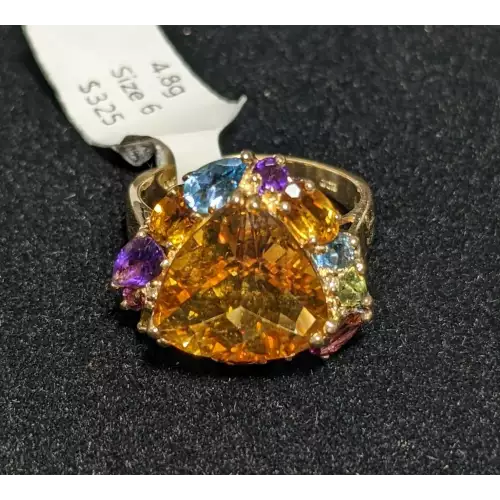 14K Topaz Ring 4.38g Size 6 (3)