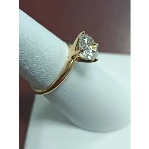 Beautiful 2.07 Carat Round Brilliant Diamond in 14k YG Setting VS1 Clarity D Color (2)